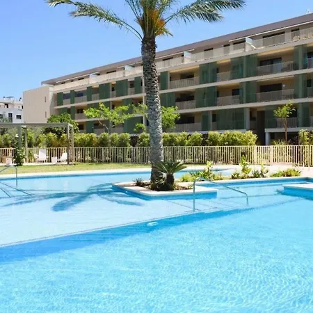 Port Luxury 300m From The
