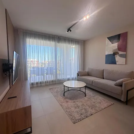 Port Luxury 300m From The Appartement